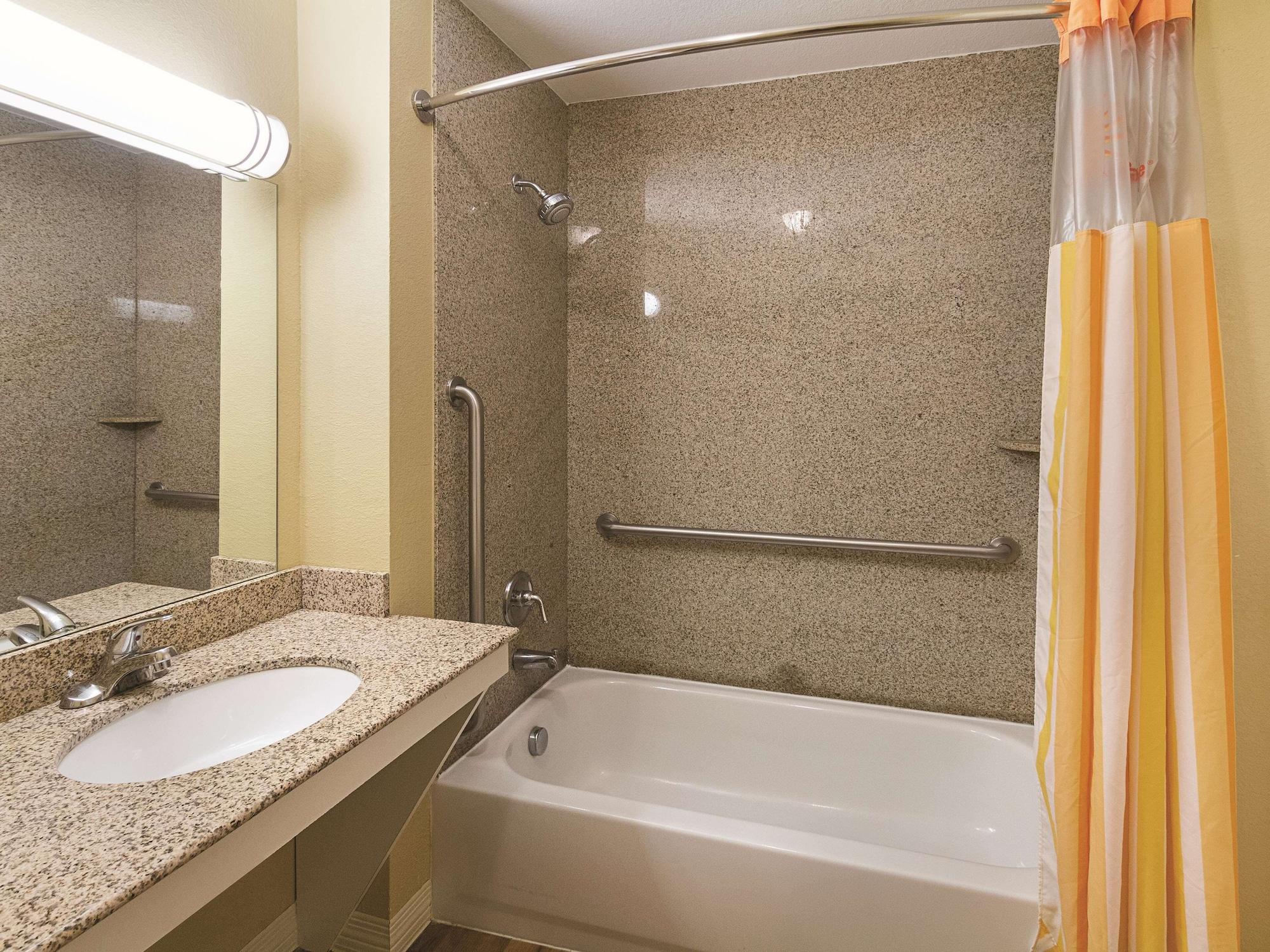 Hotel La Quinta By Wyndham Waxahachie Esterno foto